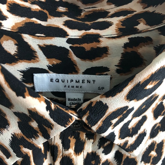 Equipment Slim Signature Silk Shirt In Natural Leopard Size S NWT - Picture 4 of 6